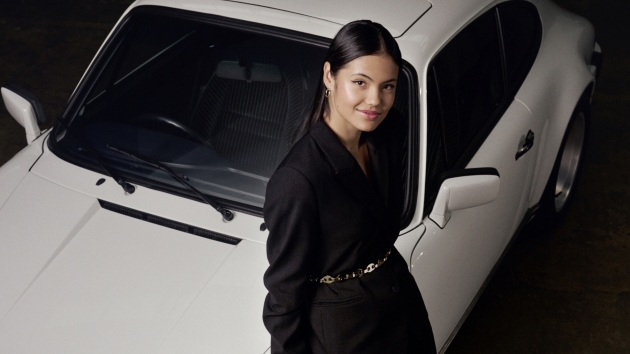 Emma Raducanu neue Porsche-Markenbotschafterin - Tennisstar Emma Raducanu im Porsche-Werbeeinsatz - Quelle: Porsche
